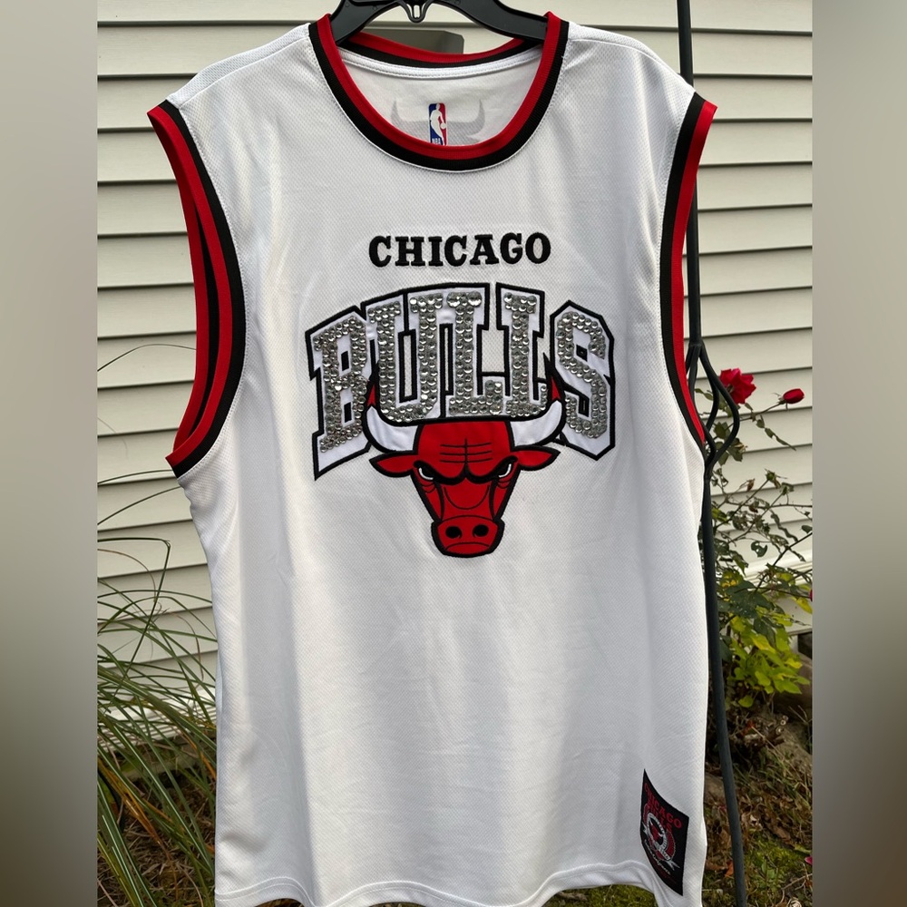 Bling Chicago Bulls Basketball Jersey size Large Never Worn